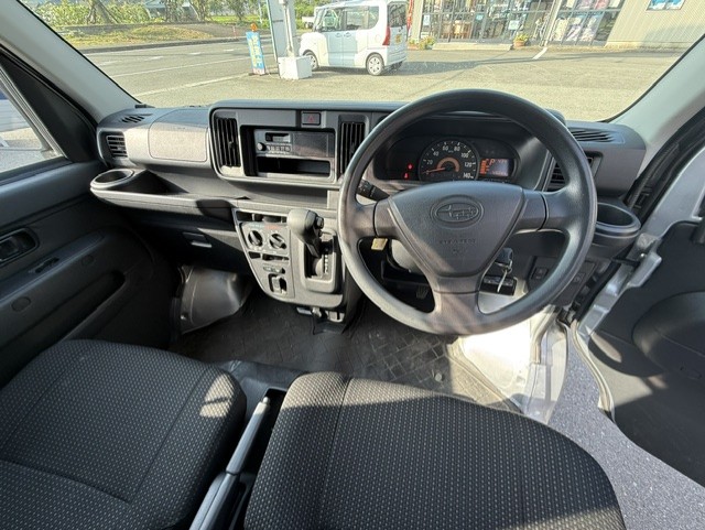 スバル サンバーバン 車両画像 3