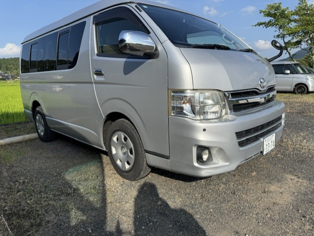 トヨタ ハイエース 車両画像 1